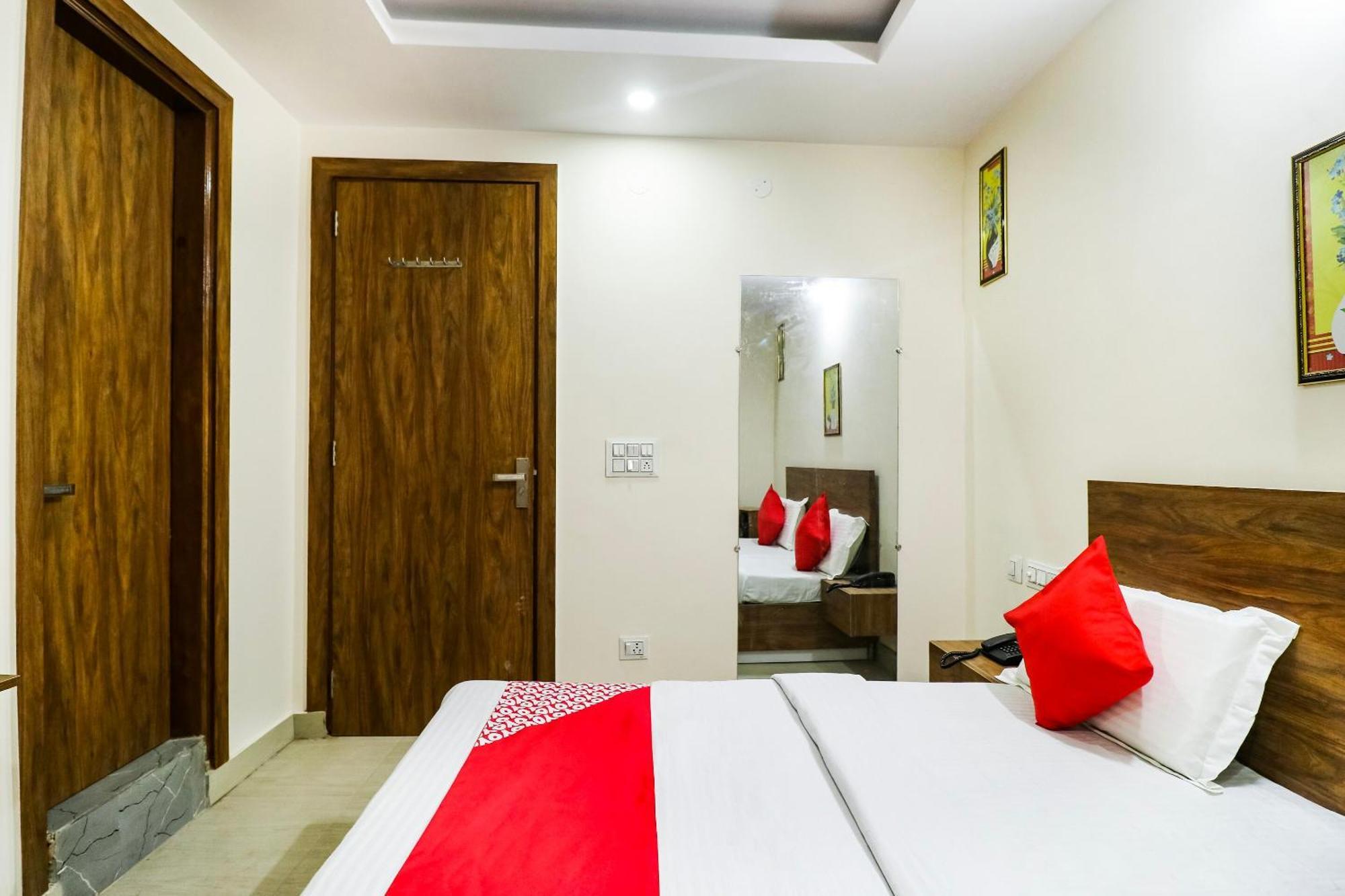 Hotel O The Vansh Balaji Hot Faridábád Kültér fotó