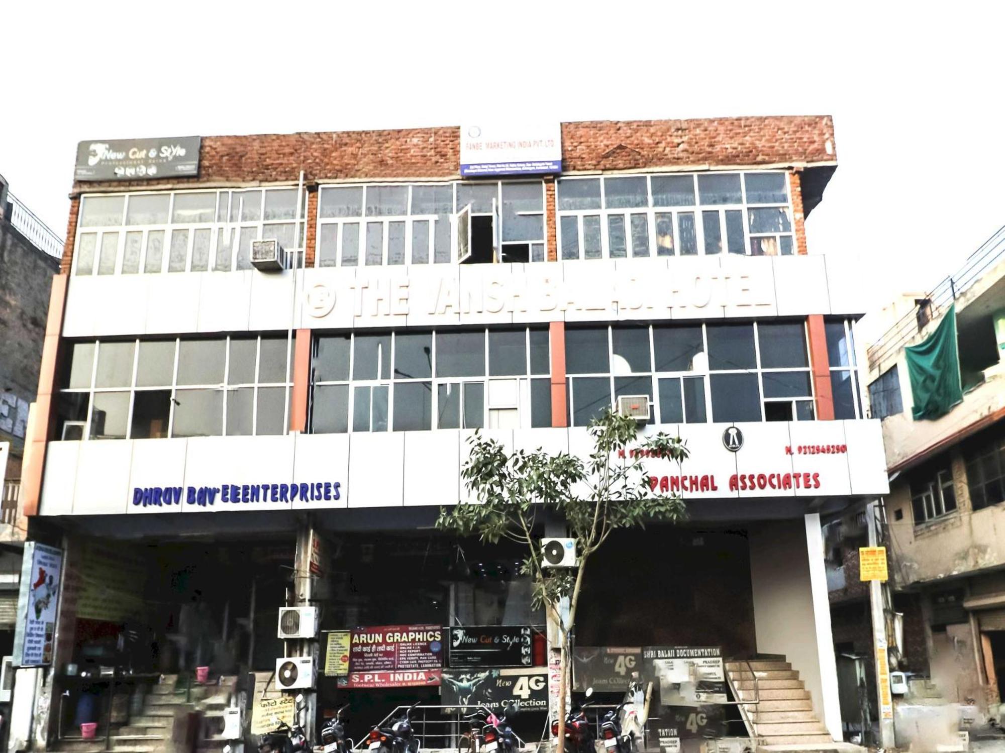 Hotel O The Vansh Balaji Hot Faridábád Kültér fotó