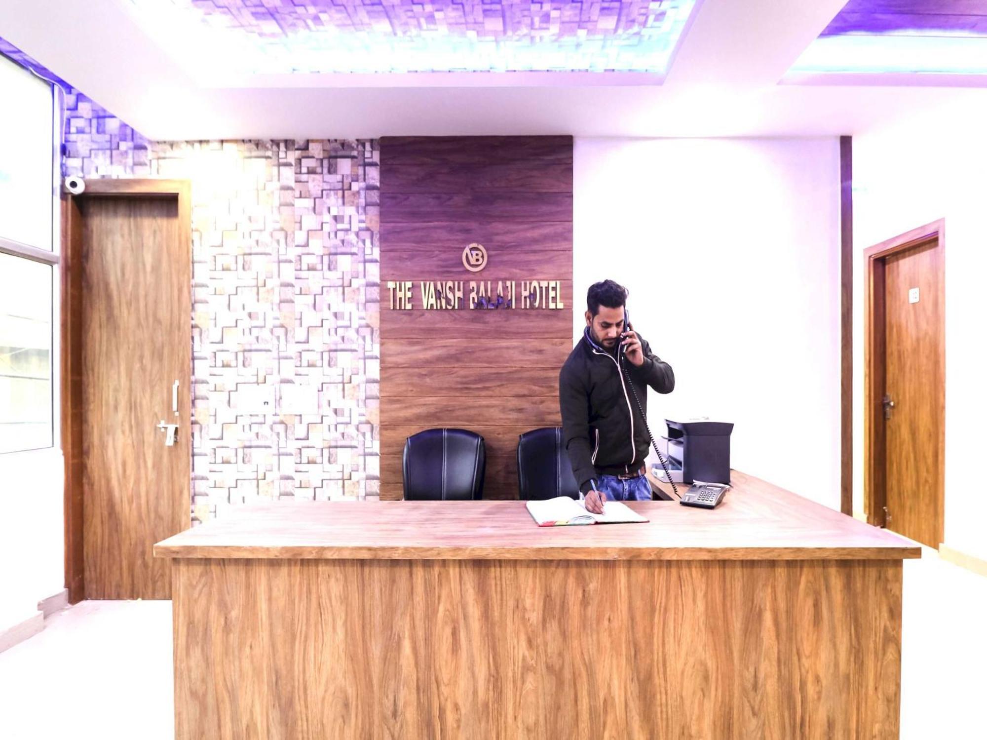 Hotel O The Vansh Balaji Hot Faridábád Kültér fotó