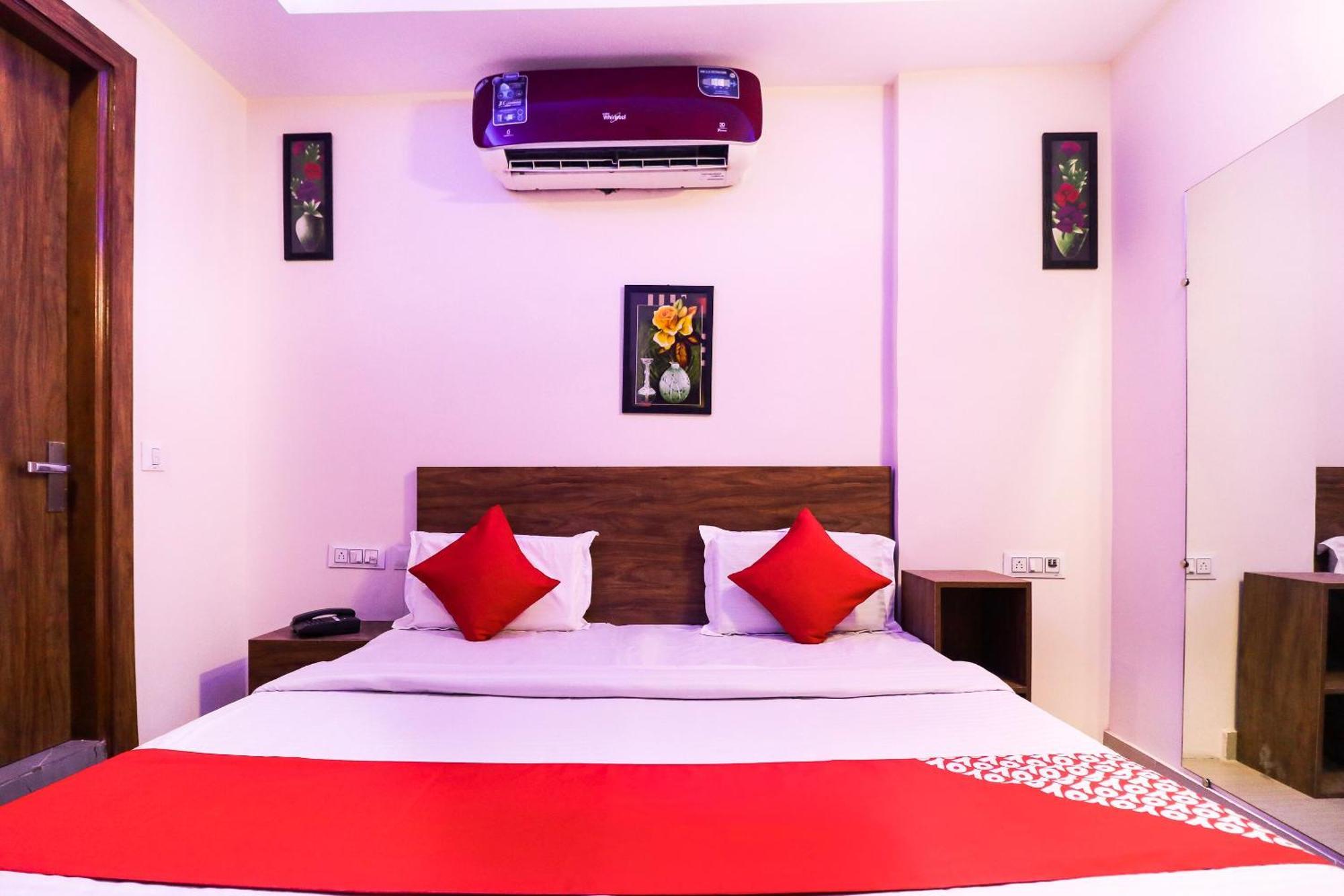Hotel O The Vansh Balaji Hot Faridábád Kültér fotó