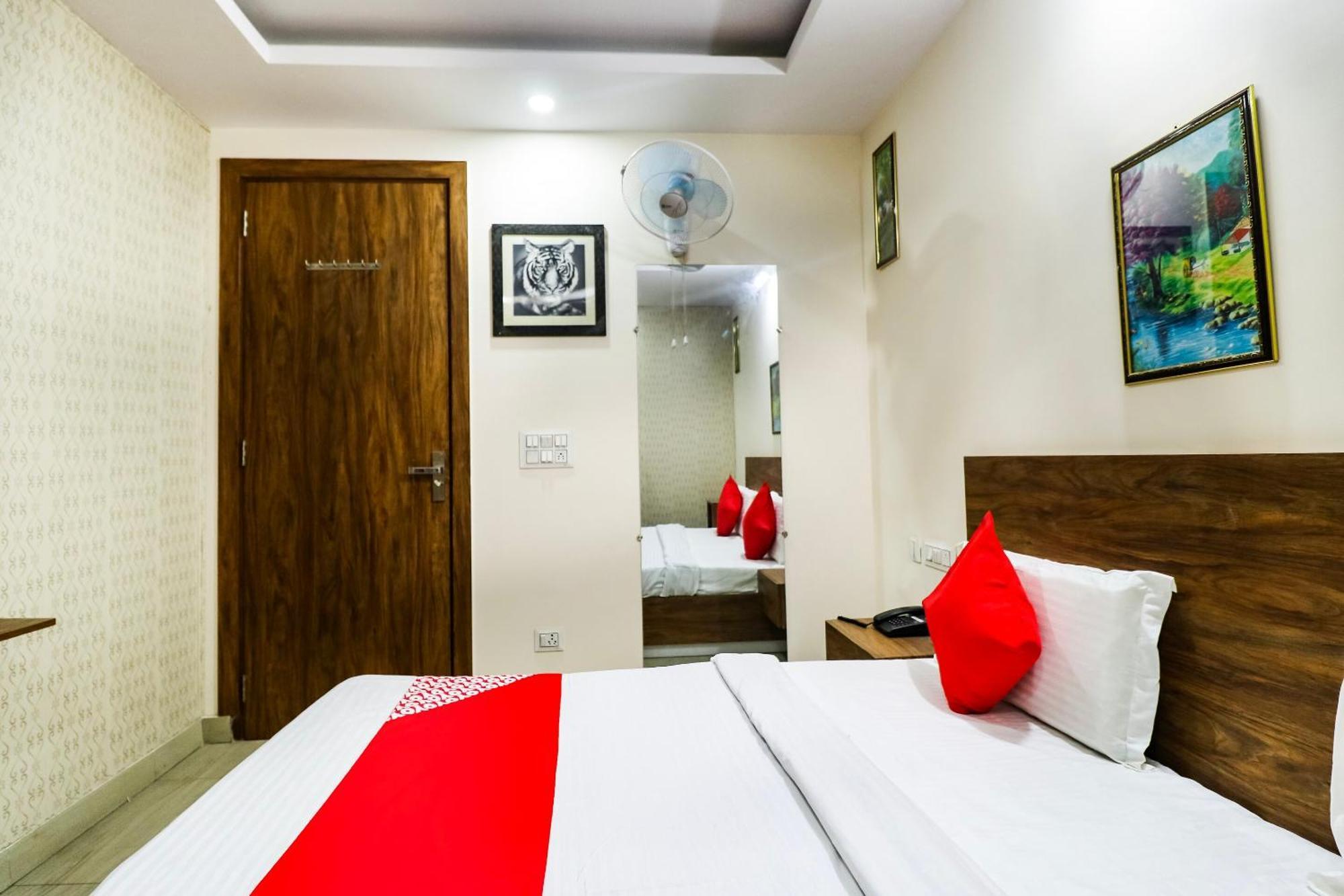 Hotel O The Vansh Balaji Hot Faridábád Kültér fotó